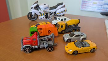 Lot petite voiture + moto