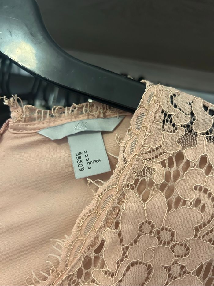 Robe dentelle - H&M - Taille 38 - photo numéro 3