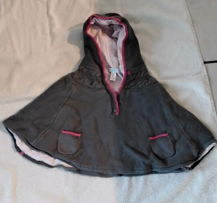 Cape ou poncho à capuche, gris et rose, boutons ,poches ,Obaibi 12/18 mois, 74-81 cm