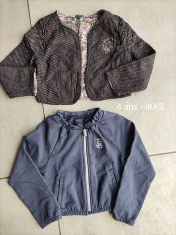 Lot 2 gilets fille IKKS taille 4 ans bon état 