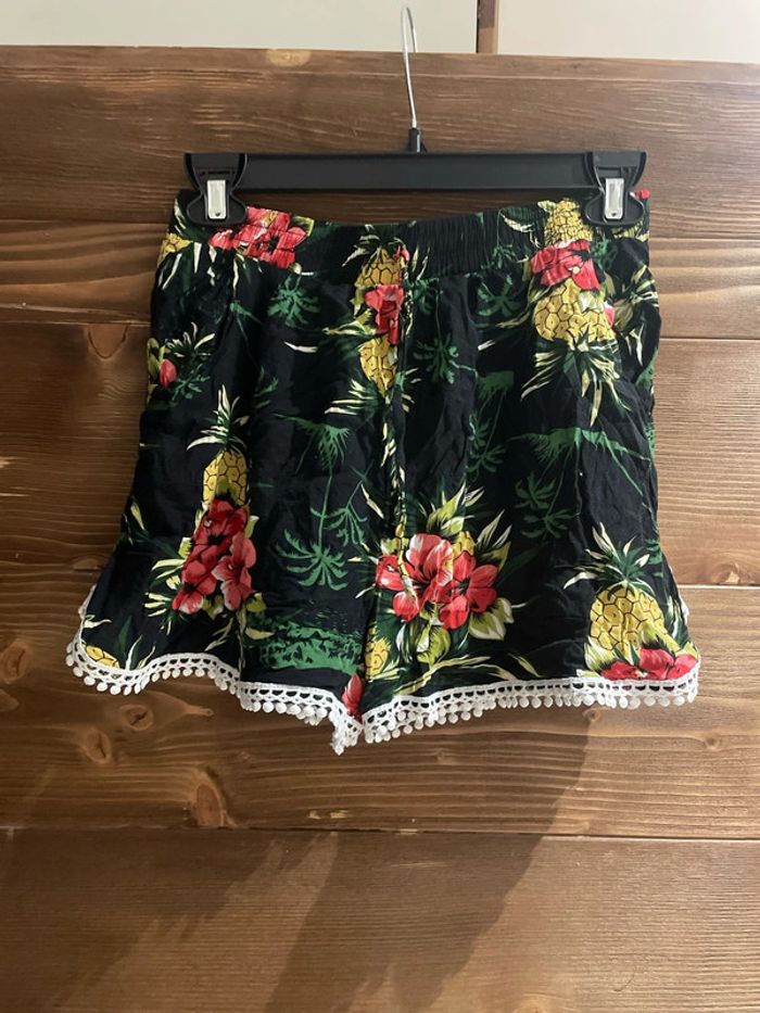 Short été fluide noir ananas et fleur