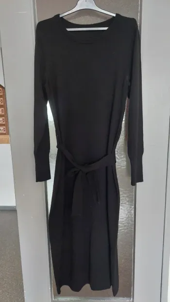 Robe noire ceinturée taille S