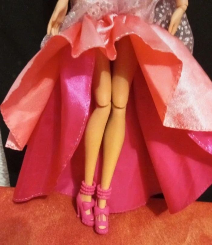 Barbie Fashionistas robe de soirée rose - photo numéro 5