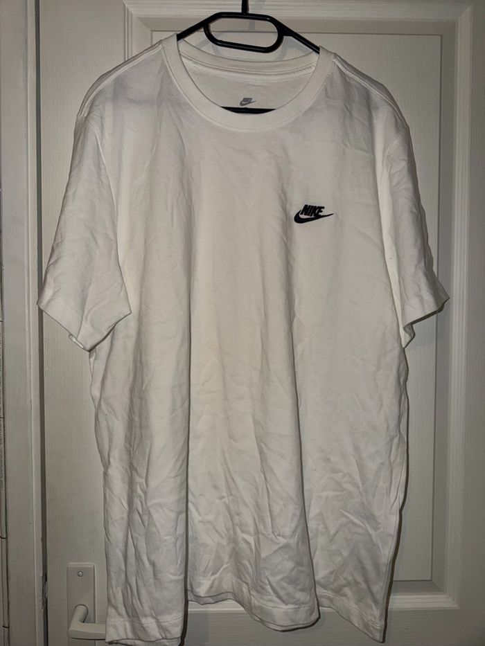 Tee shirt Nike blanc