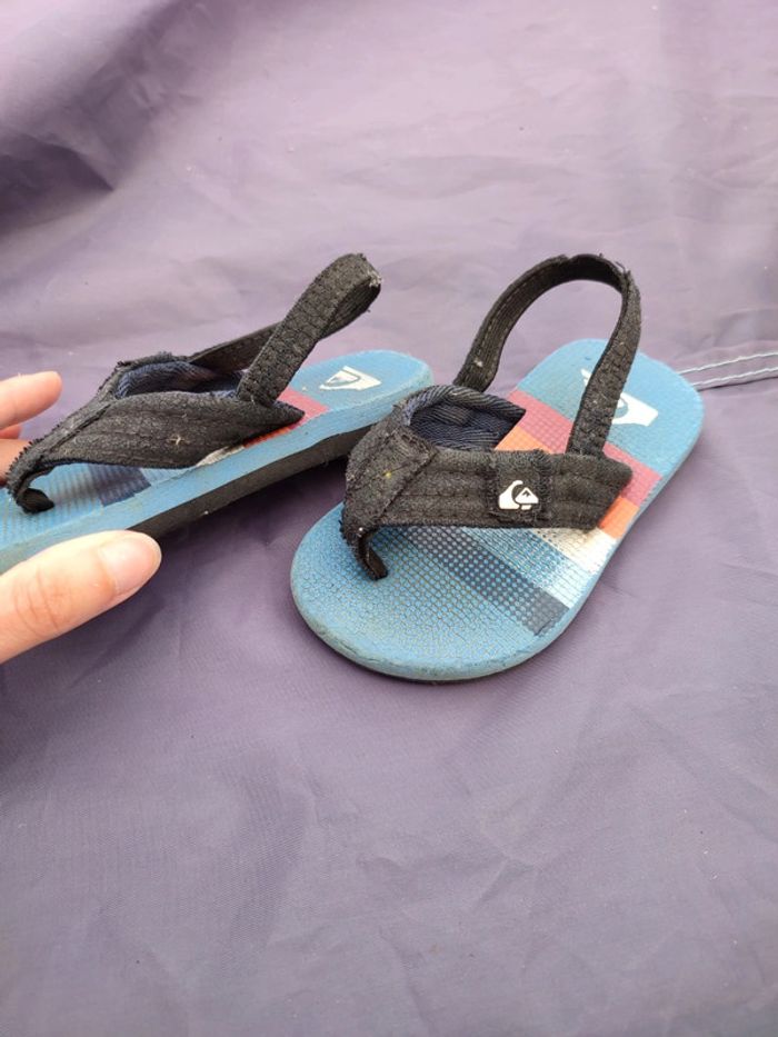 Tongs Quicksilver pointure 22 - photo numéro 2