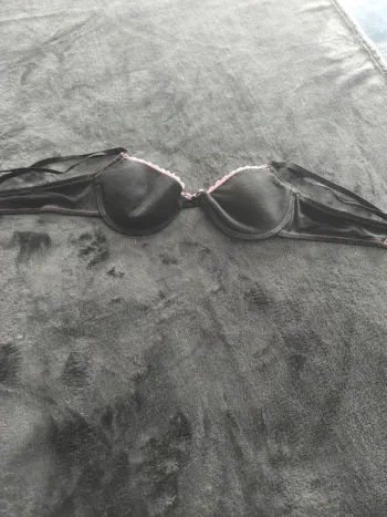 Soutien-gorge noir taille 85B