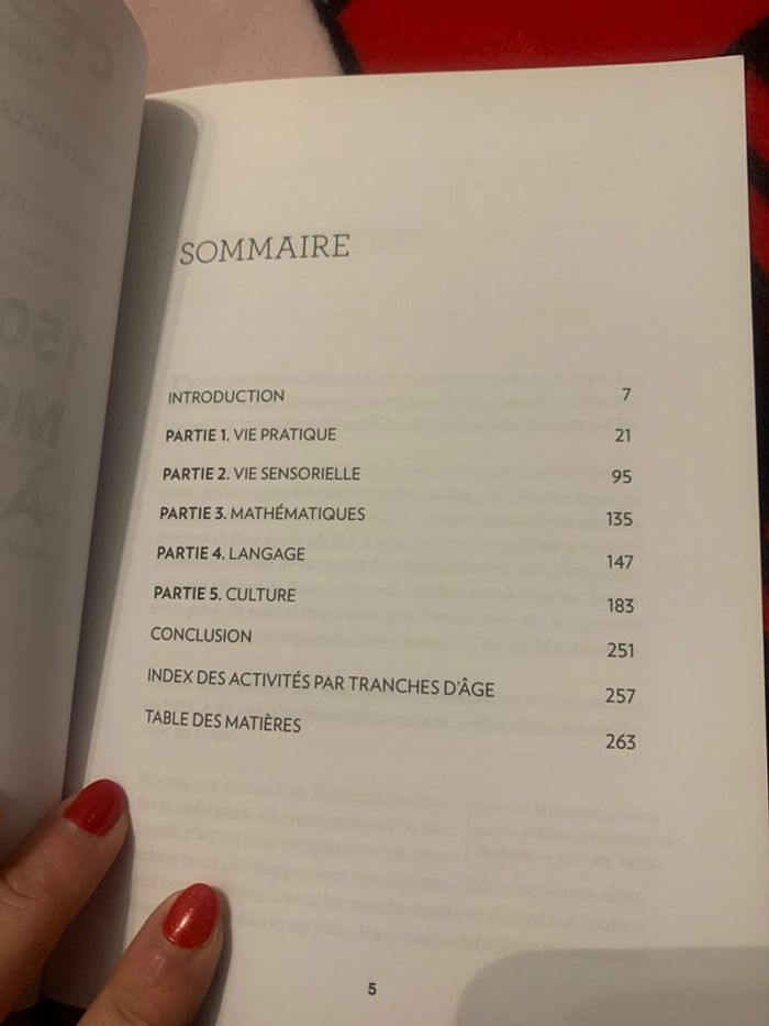 Livre 150 activités montessori à la maison - photo numéro 2