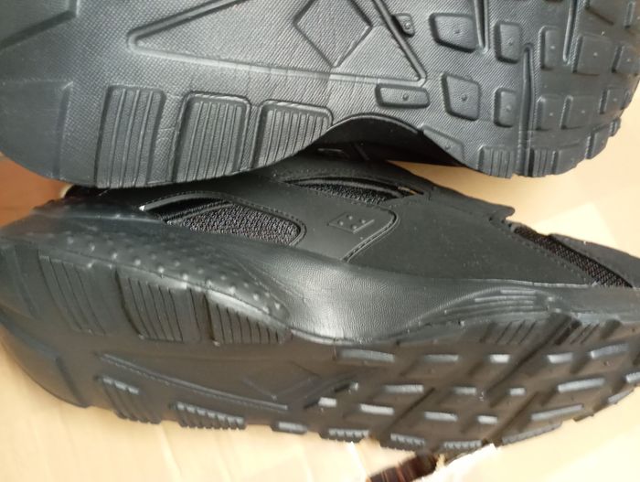 Baskets noirs 41 neuve - photo numéro 3