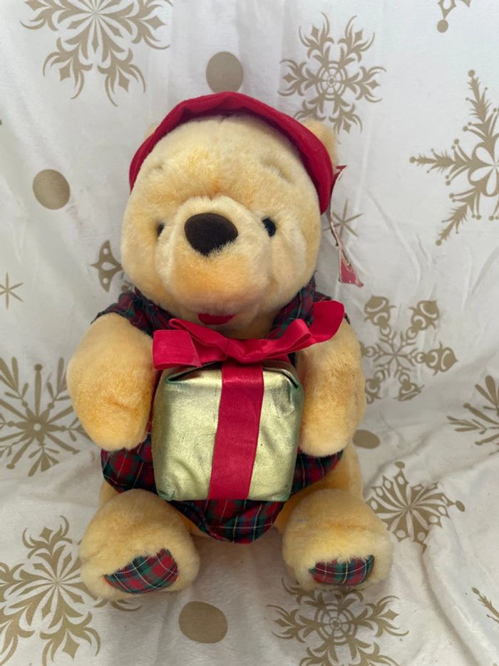 Peluche vintage Winnie l ourson Eurodisney - photo numéro 1