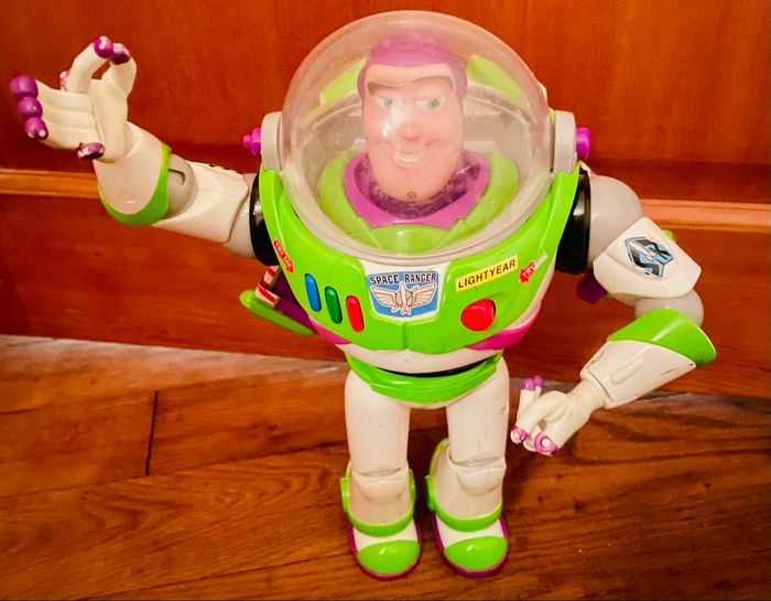 Figurine articulée Buzz l'éclair - photo numéro 6