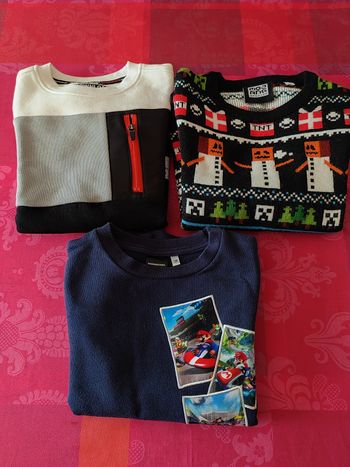 Lot de 3 pulls 8 ans