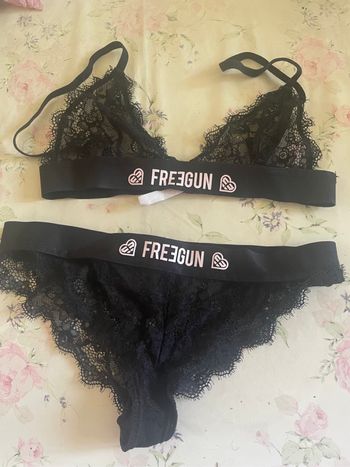 Ensemble en dentelle freegun