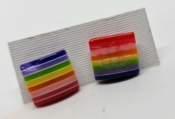 Paire de boucles d'oreilles.
1cm