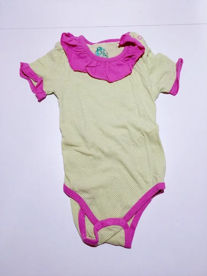 Body rose et vert 9 mois