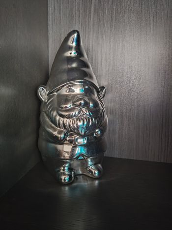 Tirelire nain de jardin argentée 