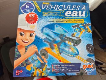 Véhicules à eau à construire