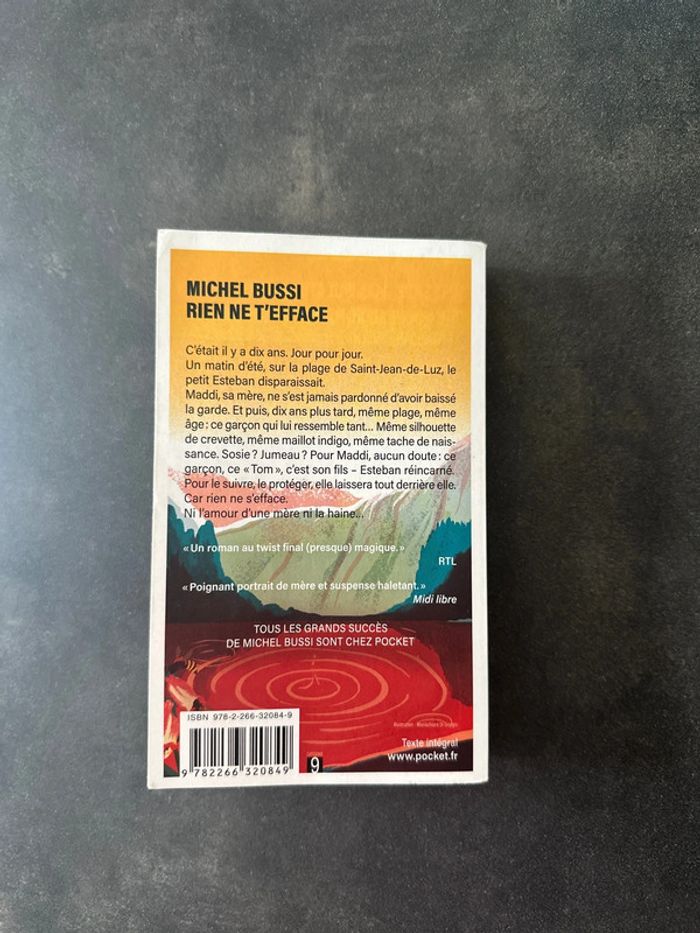 Livre Rien ne t’efface Michel Bussi - photo numéro 3