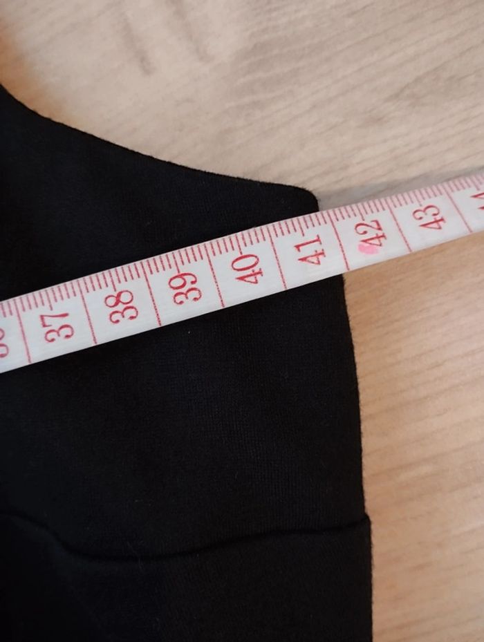 Robe noire avec "dentelle" Erinly taille 38 - photo numéro 6