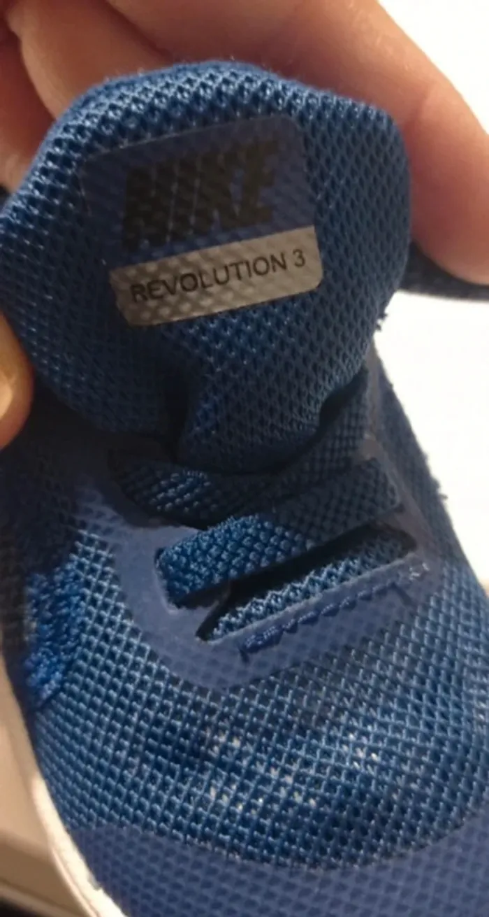 Baskets Nike bébé taille 21 – Bleu marine – Légères & stylées - photo numéro 3