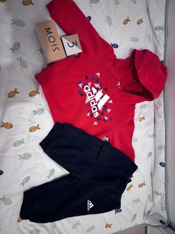 Ensemble jogging Adidas garçon 3 /6 mois