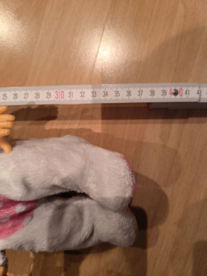 Bébé avec sa tutute et pyjama blanc - gris - photo numéro 7