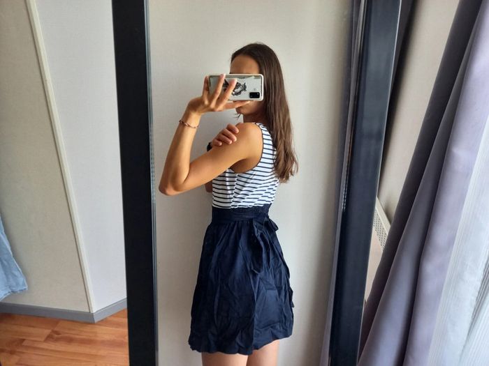 Robe patineusr marinière taille m - photo numéro 2