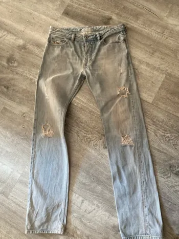 Jeans a trou Diesel taille 31/32