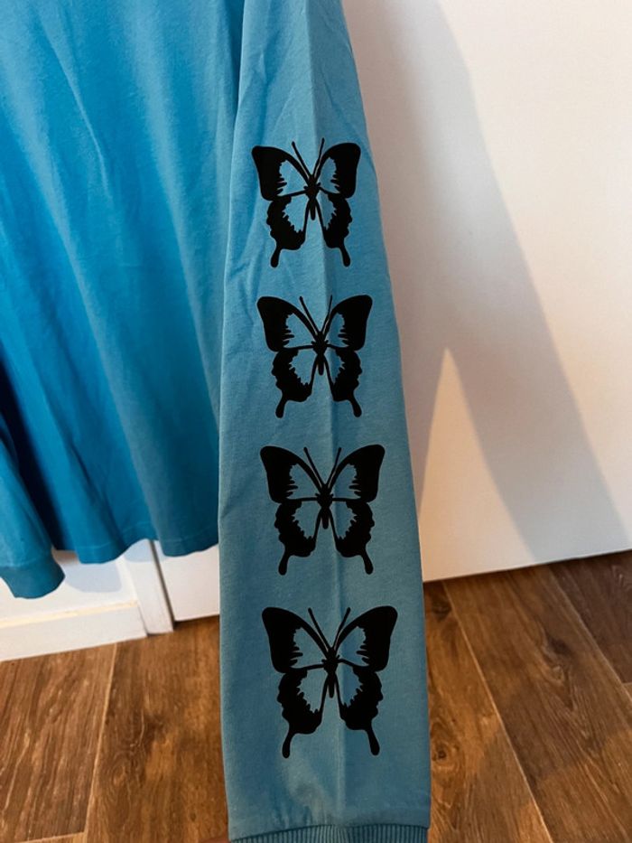 T-shirt manches longues Bershka Papillon - photo numéro 2