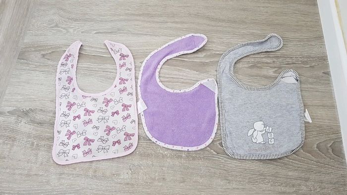 Lot de 3 bavoirs - photo numéro 1