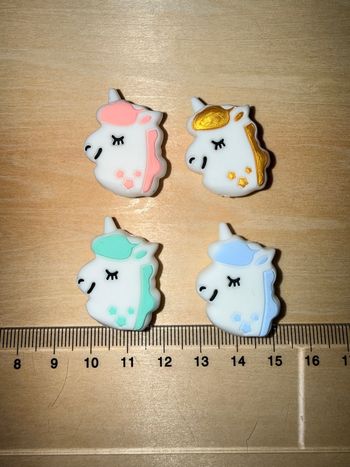Lot 4 perles licorne 