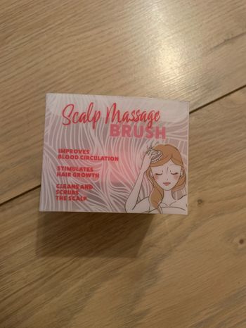 Brosse cuir chevelu rose