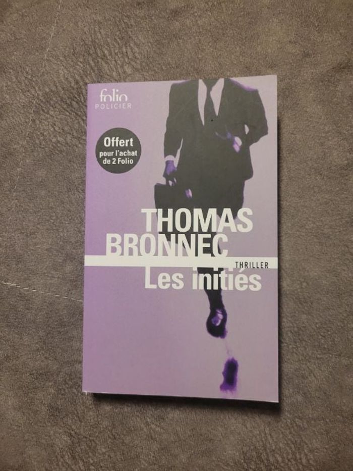 Les initiés par Thomas Bronnec
