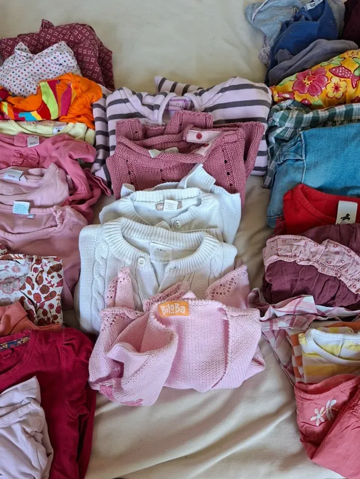 lot de  43 pièces, vêtements fille de 3 mois à 3 ans. en très bon état - photo numéro 3