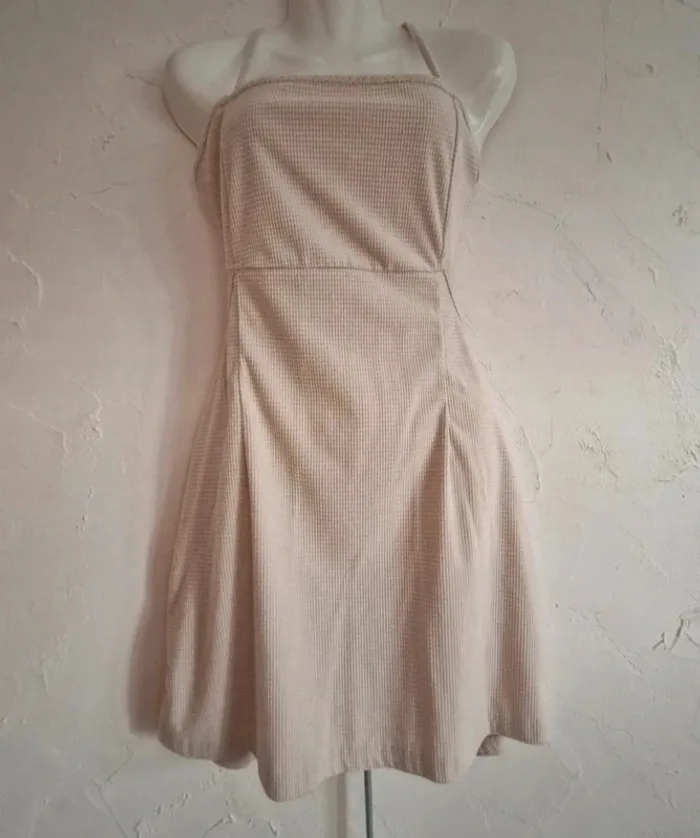 Magnifique robe dos nu - Taille M