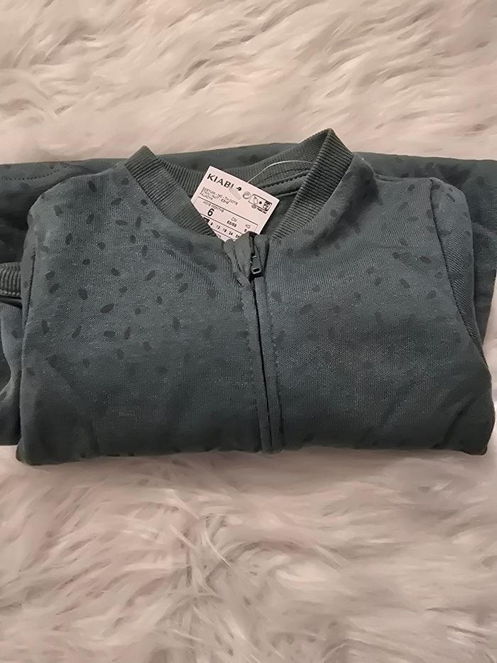 Neuf (non porté) 🏷💙😍 pyjama (intérieur polaire) 6 mois garçon 💙💙🤩🤩 - photo numéro 2