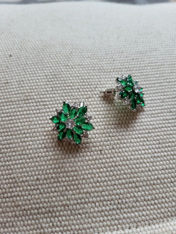 Boucles d'oreilles fantaisie - photo numéro 2