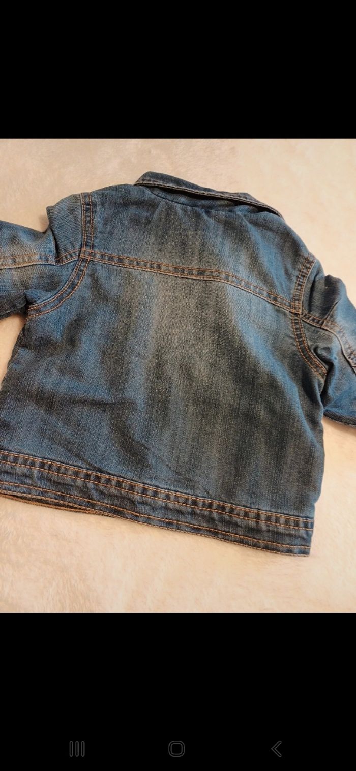 Veste en jean bébé taille 6 mois - photo numéro 3