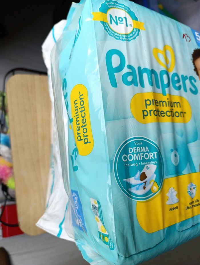 Couches Pampers taille 5 - photo numéro 2