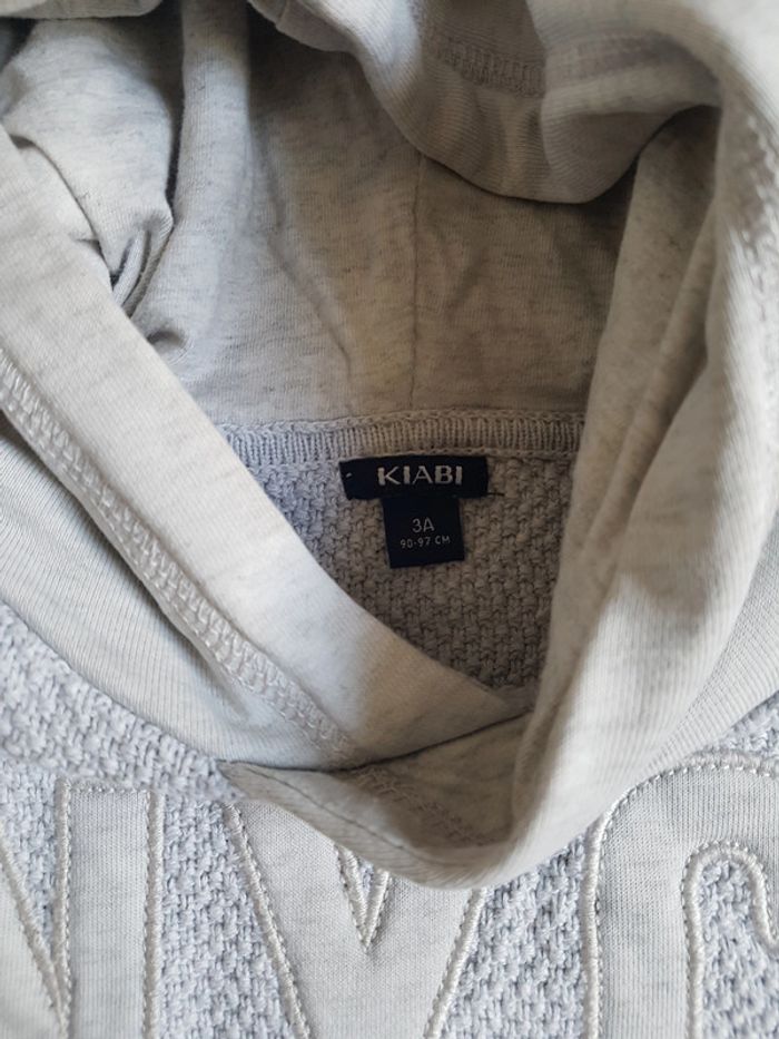 Pull a capuche - photo numéro 2