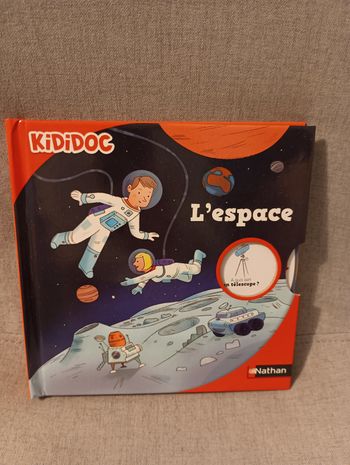 Livre animé kididoc l'espace