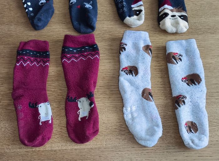 🦎 Lot 4 paires de chaussettes de Noël
antidérapantes - P27/30🦎 - photo numéro 3