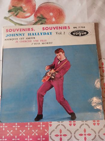 45T Johnny Hallyday : souvenirs, souvenirs 