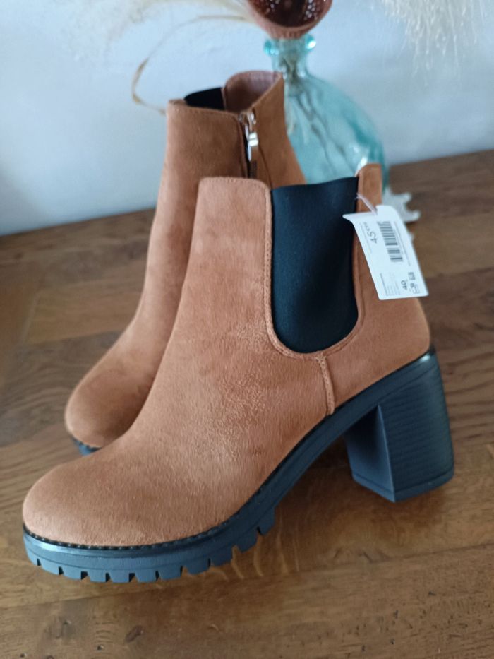 Bottines, Boots taille 40 - photo numéro 9