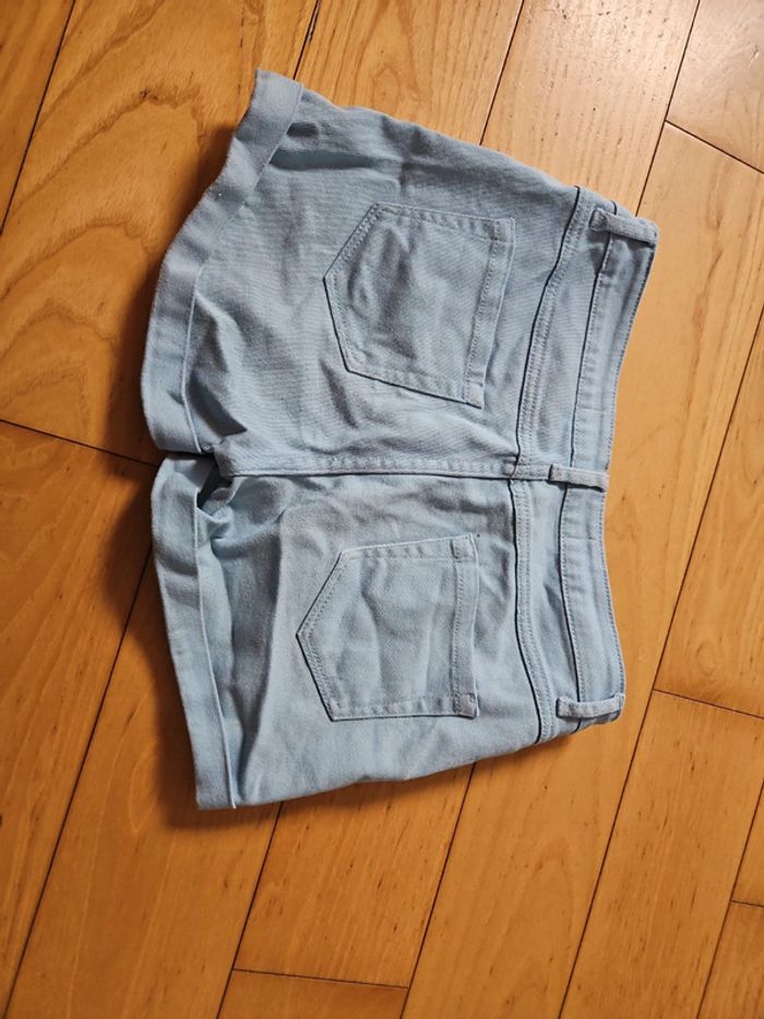 Short jean bleu clair - photo numéro 2