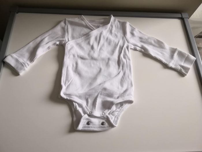Lot de 3 bodies évolutifs (Blanc, manches longues) 9 mois (74 cm) Kiabi - photo numéro 2