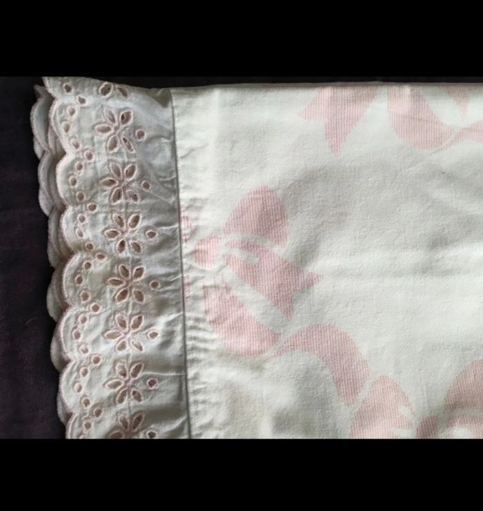 Parure pour berceau de bébé ancienne - photo numéro 2