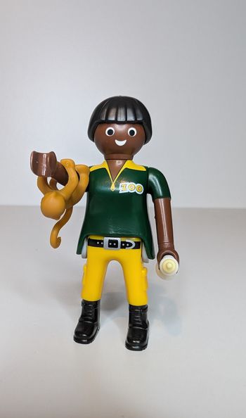 [Playmobil] Série 16 fille Gardienne du Zoo 70160