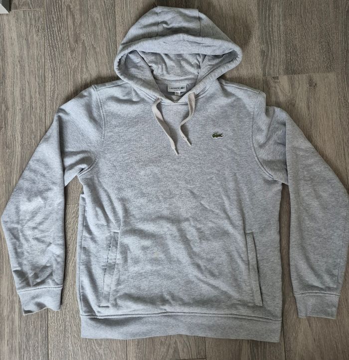 Sweat à capuche Lacoste gris taille 4 ou M