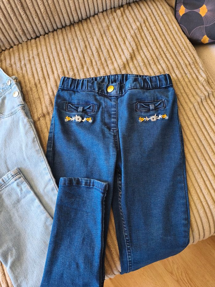 Lot une salopette et un jean - photo numéro 2