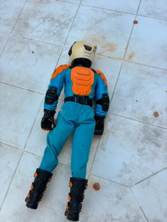 Figurine vintage Action Man Polar Bike Rider – Casque amovible – Bleu & orange - photo numéro 4